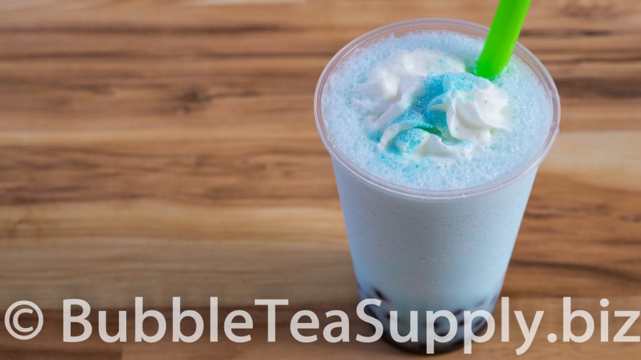 Blue Hawaii Bubble Tea with Vodka and Boba Tapioca Pearls - 01