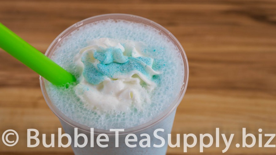 Blue Hawaii Bubble Tea with Vodka and Boba Tapioca Pearls - 03