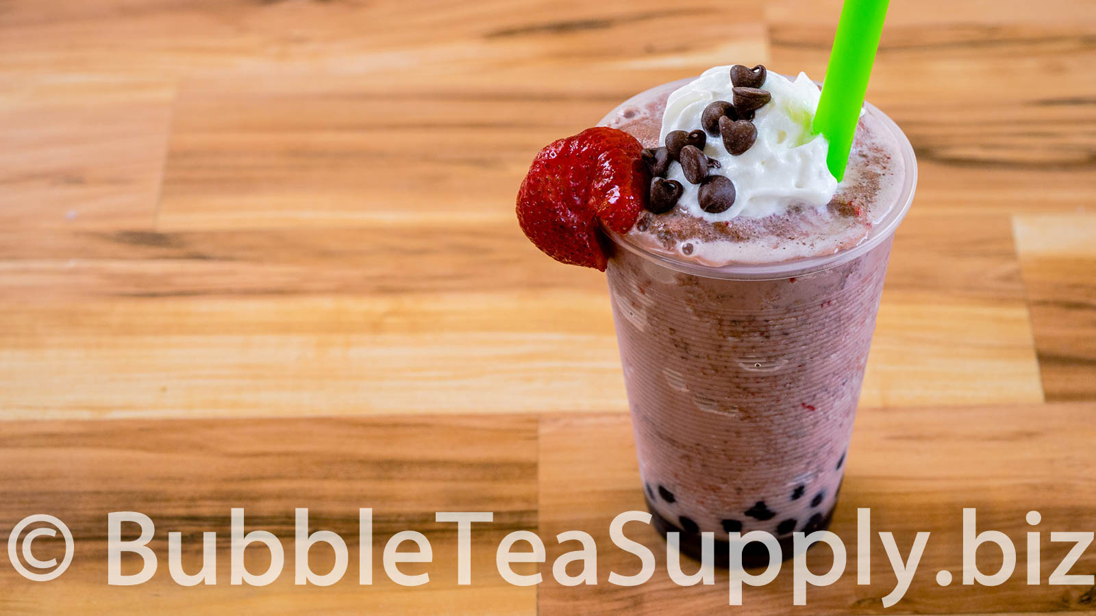 How to Make Strawberry Chocolate Chip Bubble Tea with Boba Tapioca Pearls